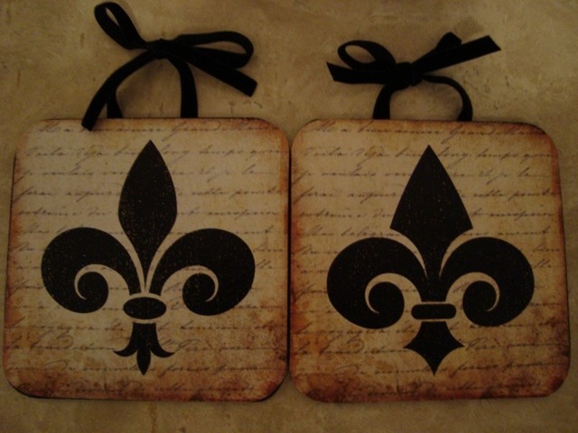 2 Pair Set of Fleur De Lis Paris French Decor Wall Plaque Home Decor Sign