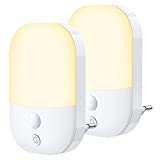Lot de 2 Veilleuses LED, Lampe Nuit Automatique 5 Niveau Luminosité avec Capteur de Crépuscule, Veilleuse Enfant Plug and Play pour Chambre Bébé, Cuisine, Couloir, Escalier, Salon, Blanc Chaud