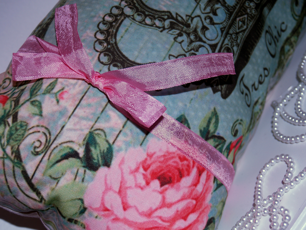 Tres Chic French Royal Crown Shabby Ornate Home Decor Pillow 